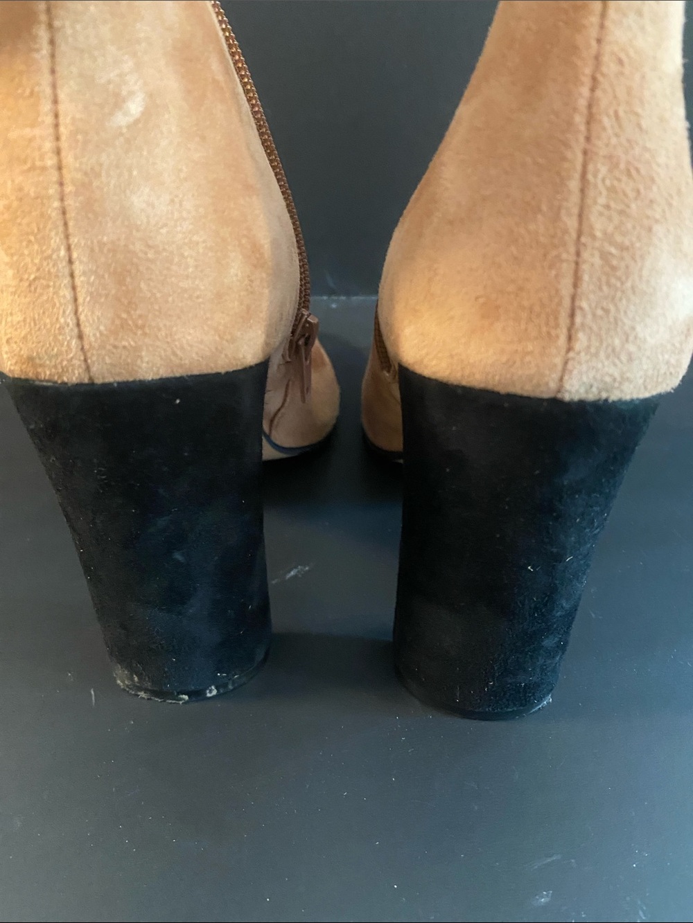 42. Gold Kiki Leather Suede Two Tone Heeled Pointed Toe Boots Tan Black Sz 7.5 - Picture 10 of 12